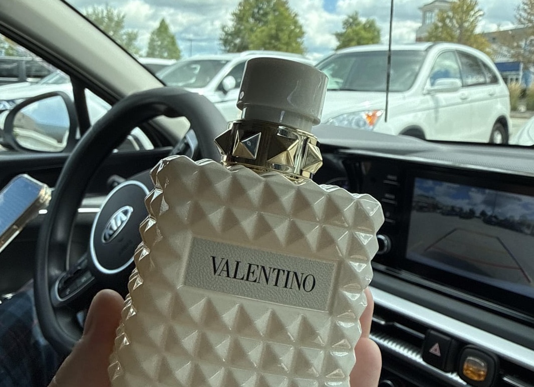 Новинка By Kilian — клатчи в виде духов